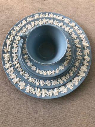 4 Five Piece Place Settings Wedgwood Queensware Shell Edge 20 Pc China Set