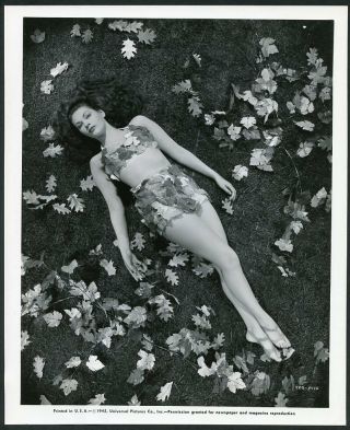 Yvonne De Carlo In Leaf Bikini Vintage 1945 Leggy Cheesecake Photo