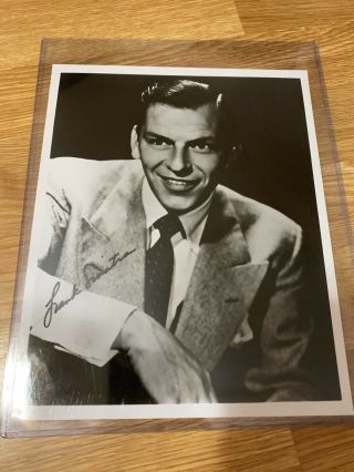 FRANK SINATRA AUTHENTIC HAND SIGNED AUTOGRAPH ON 8 x 10 B & W PHOTO 2