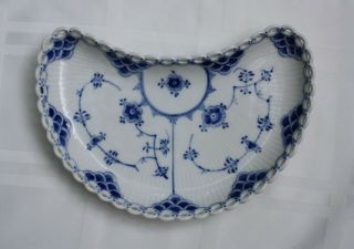 Royal Copenhagen Blue Fluted Full Lace Half Moon Plate 1/1173 First Quality