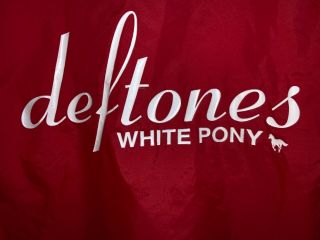 Vintage DEFTONES WHITE PONY tour LARGE RED WINDBREAKER Rare Jacket Cardinal 4