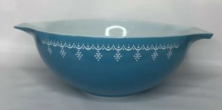 Vintage Pyrex CINDERELLA Nesting Bowls SNOWFLAKE BLUE GARLAND SET OF 4 2