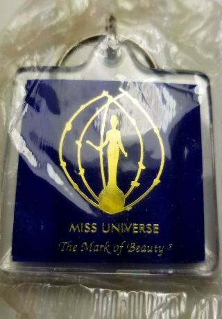 Vintage Rare 1989 Miss Universe Pageant The Mark Of Beauty Plastic Keychain