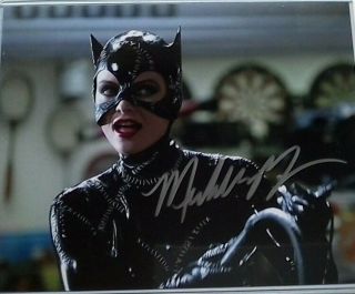 Michelle Pfeiffer Signed Autographed 8x10 Photo - Catwoman - W/coa