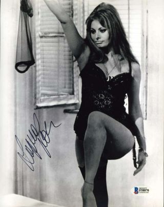 Sophia Loren Bas Beckett Autograph 8x10 Photo Hand Signed Slabbed
