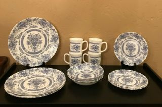 Vintage Arcopal Honorine Blue Floral Dinnerware Service For Four 16 Piece