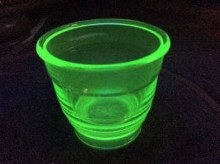 Rare Maxon Green Vaseline Measuring Cup 24 Oz.  Or 1 1/2 Cups Uranium