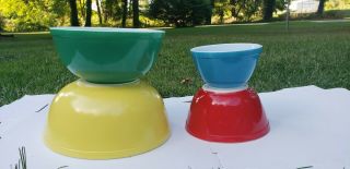 Vintage Full - Set Of 4 Pyrex Glass Primary Colors Mixing Bowls