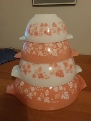 Vintage 4 Pc Pyrex Pink Gooseberry Cinderella Mixing / Nesting Bowl Set