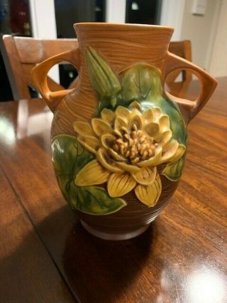 Roseville Pottery " Water Lily Vase ". ,  Detail