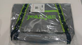 Pearl Jam Patagonia Black Hole Mini 12l Drifter Grey Messenger Bag