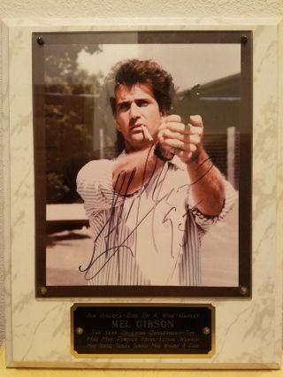 Mel Gibson Lethal Weapon Signed 8.  5 " X 11 " Photo /plaque