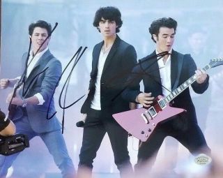 Jonas Brothers " Nick  Joe  Kevin " Hand Signed 8 X 10 Photo Authenticated