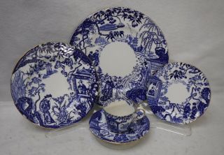 Royal Crown Derby China Blue Mikado 5 - Piece Place Setting With Dessert Plate