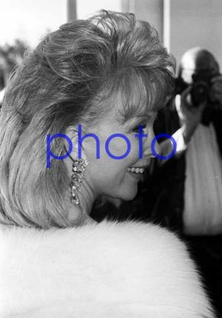 Barbara Eden 1224,  Wrapped In Fur,  I Dream Of Jeannie,  Harper Valley,  8x10 Photo