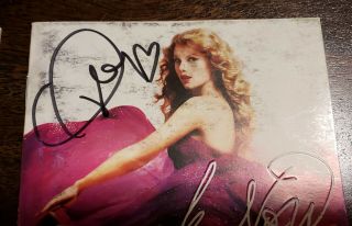 Taylor Swift AUTOGRAPHED Speak Now CD Album Books 3