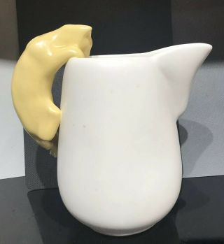 Camark Pottery Cat Pitcher White/ Yellow Cat Vintage 880 As Found 3