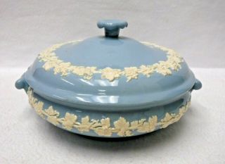 Wedgwood Queensware Cream On Lavender Smooth Round Covered Serving Bowl - Chip