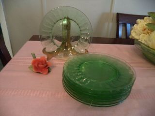 Set Of 8 Green Depression Glass Dinner Plates In Floral/poinsettia Pattern