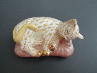 Herend Porcelain Cat Sleeping On Pillow Yellow Butterscotch Fishnet 15709
