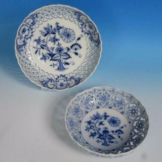 Meissen China - Blue Onion - 2 Reticulated Round Serving Bowls - 8¼ " And 9½ "