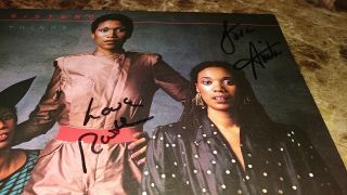 POINTER SISTERS W/ JUNE RARE SIGNED AUTOGRAPHED ALBUM COVER AUTHENTIC PROOF 3