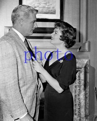 Perry Mason 48,  William Hopper,  Barbara Hale,  8x10 Photo
