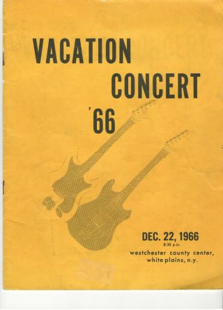Vtg 1966 Concert Program The Ascots The Left Banke The Young Rascals/pictures