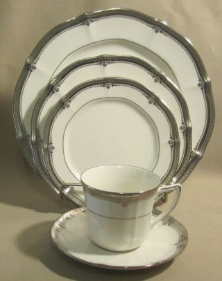 Noritake Stratford Platinum 5 Piece Place Setting With Stickers Perfect