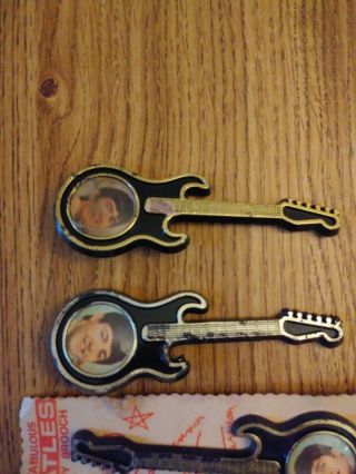 The Beatles set of ‘Brooch Pin’ 1964 USA in good aged 2