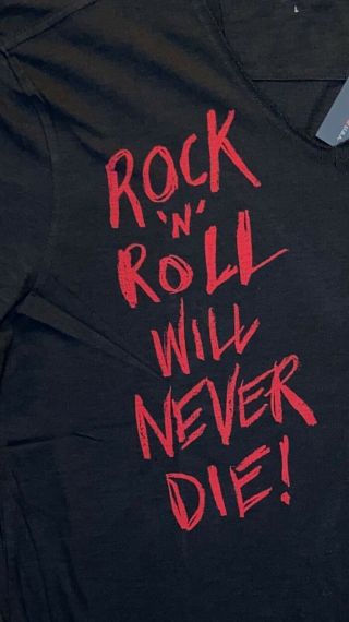 NWT John Varvatos Mens Rock N Roll Will Never Die Graphic Black V - Neck T - Shirt L 2