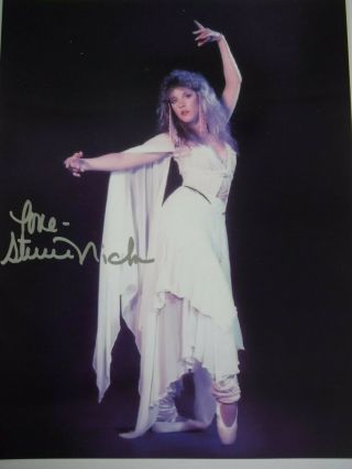 Stevie Nicks Autographed Color Photo " Fleetwood Mac " Singer
