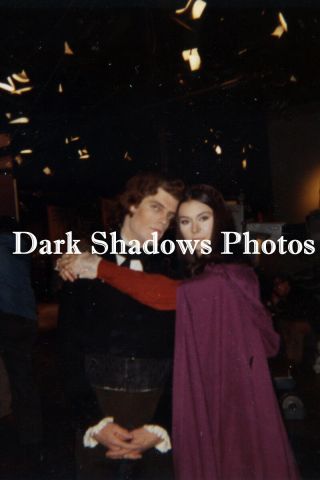 Dark Shadows Kate Jackson & James Storm 8x10 Photo S9059