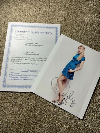 Taylor Swift signed autographed photo with 3