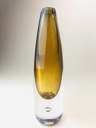 Signed Kosta Boda 441842 Lindstrand Amber Blown Art Glass Bubble Vase 8.  5”