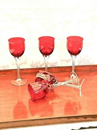 MAGNIFICENT VINTAGE HAND CRAFTED RUBY RED WINE GLASSES TWISTED CLEAR STEM 2
