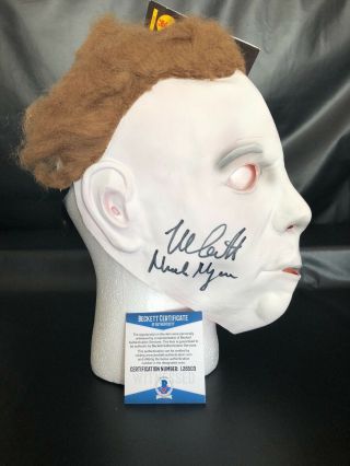 Michael Myers Nick Castle Signed Halloween Mask Authentic Autograph Beckett 7