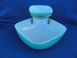 Vintage Turquoise Pyrex Chip And Dip Set Metal Stand Mixing Bowls