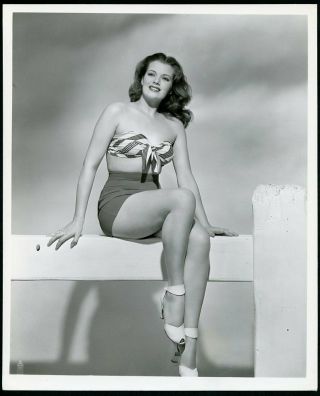Janis Paige Vintage 1940s Leggy Cheesecake Waxman Stamp Photo