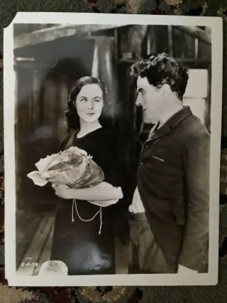 Charlie Chaplin Modern Times Paulette Goddard Silent Movie Still 1936