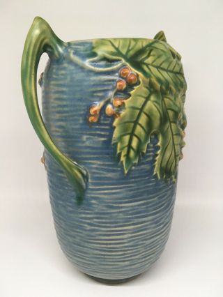 Vintage Roseville Bushberry Vase 31 - 7 Blue.  Very Crisp Mold&paint