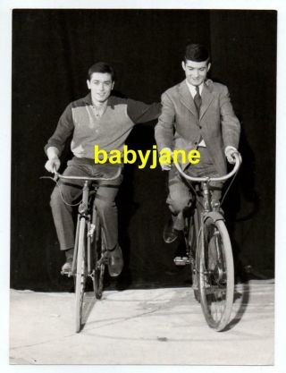 Alain Delon Jean - Claude Brialy Orig 7x9 Photo Riding Bicycles 1960 
