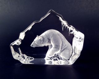 Mats Jonasson Crystal Polar Bear In Ice Cave Glass Etched Sculpture - Sweden