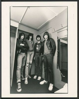 1970s Photo The Ramones Legends Of Punk Rock Joey Johnny Dee Dee Tommy