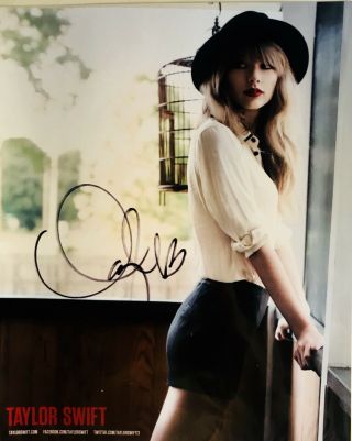 Taylor Swift Music Royalty Signed “red” Glossy Photo Autographed