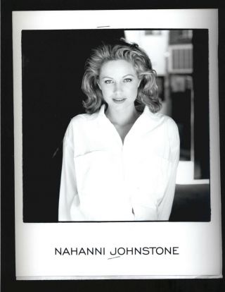 Nahanni Johnstone - 8x10 Headshot Photo And Resume - Yellow Fever