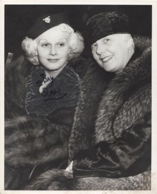 Jean Harlow And Mama Jean Swathed In Furs Vintage Candid Press Photo 1935