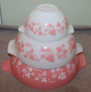 Vintage Pyrex Pink Gooseberry Cinderella Mixing Bowls Set Of 3