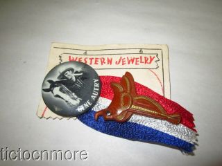 Vintage Tv Show Western Jewelry Gene Autry & Champ Saddle Ribbon Pin On Card