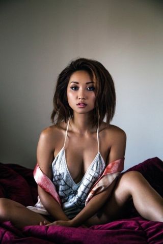 Brenda Song Posed Photo 4x6 8x10 (select Size) 004